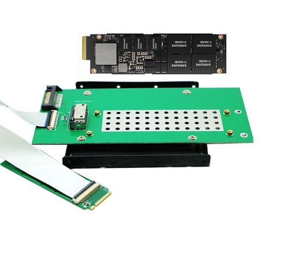 EDSFF E1.S NVMe SSD to M-key Card with 3.5 Bracket